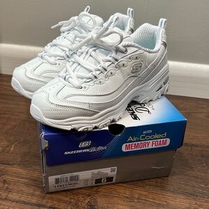Skechers White Women’s D’Lites